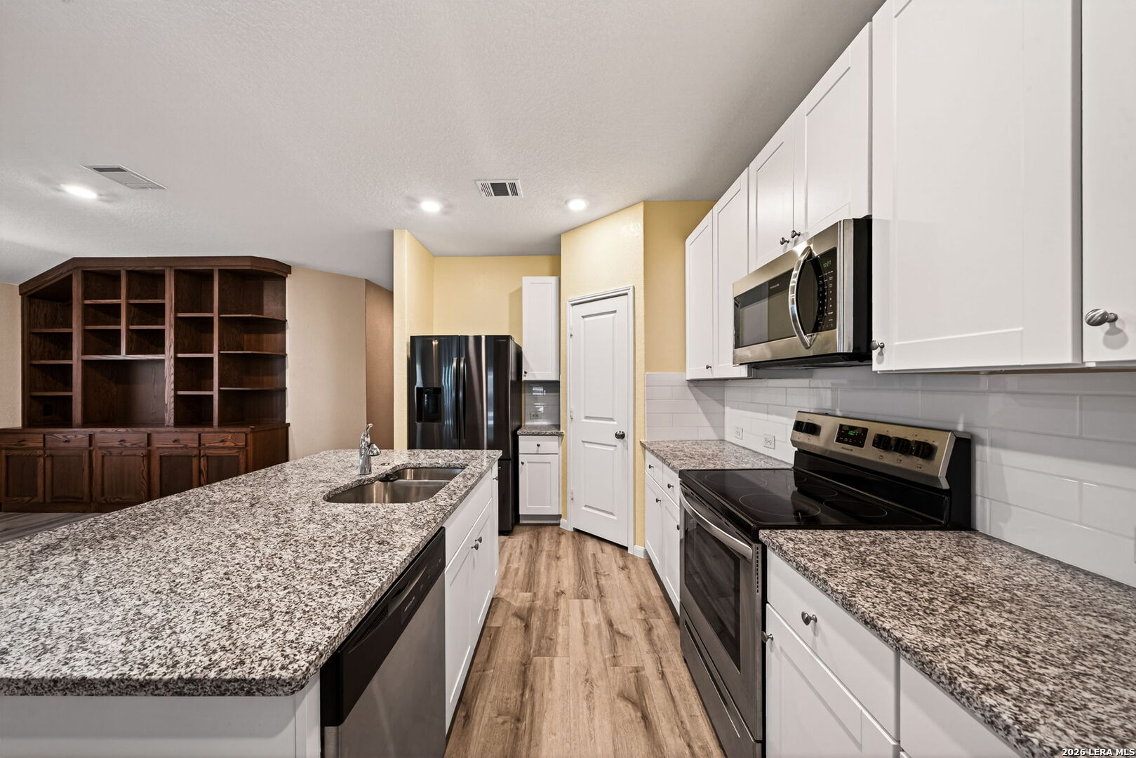 1921 Grey Wagtail New Braunfels TX 78130