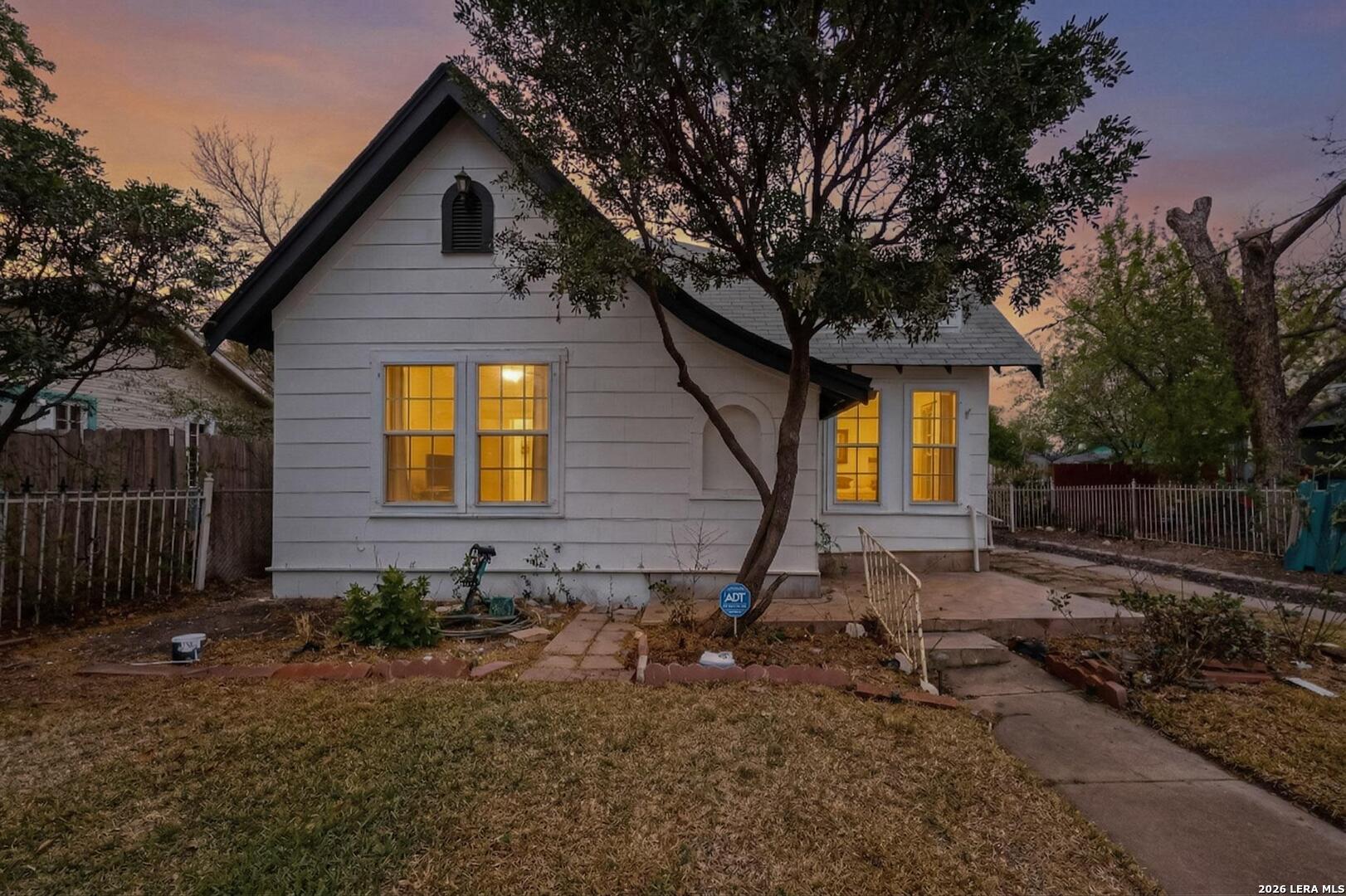 3019 W Houston San Antonio TX 78207