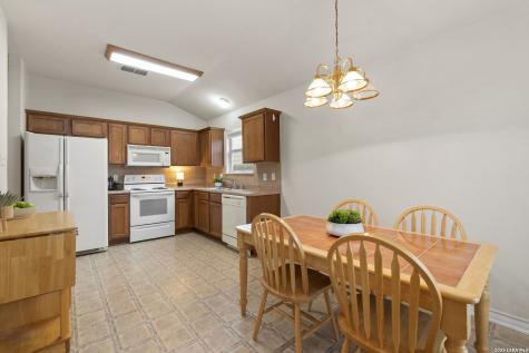 714 Sycamore Moon San Antonio TX 78216