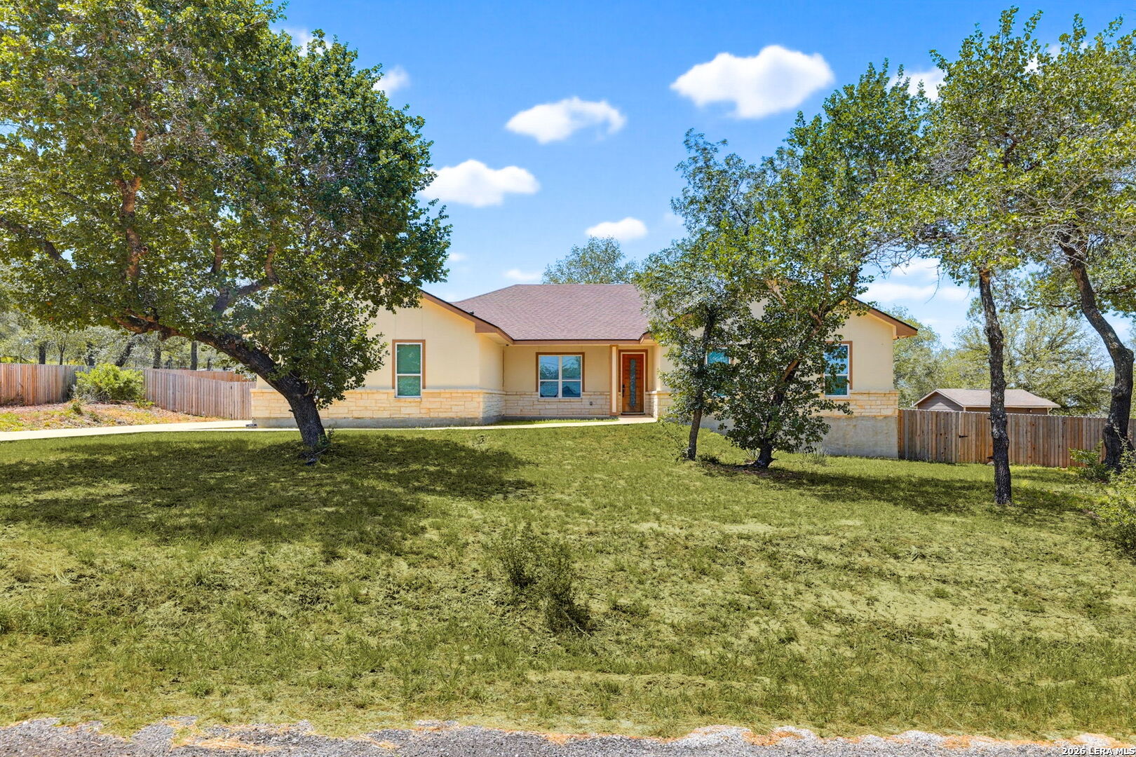 160 Log Cabin Way Poteet TX 78065