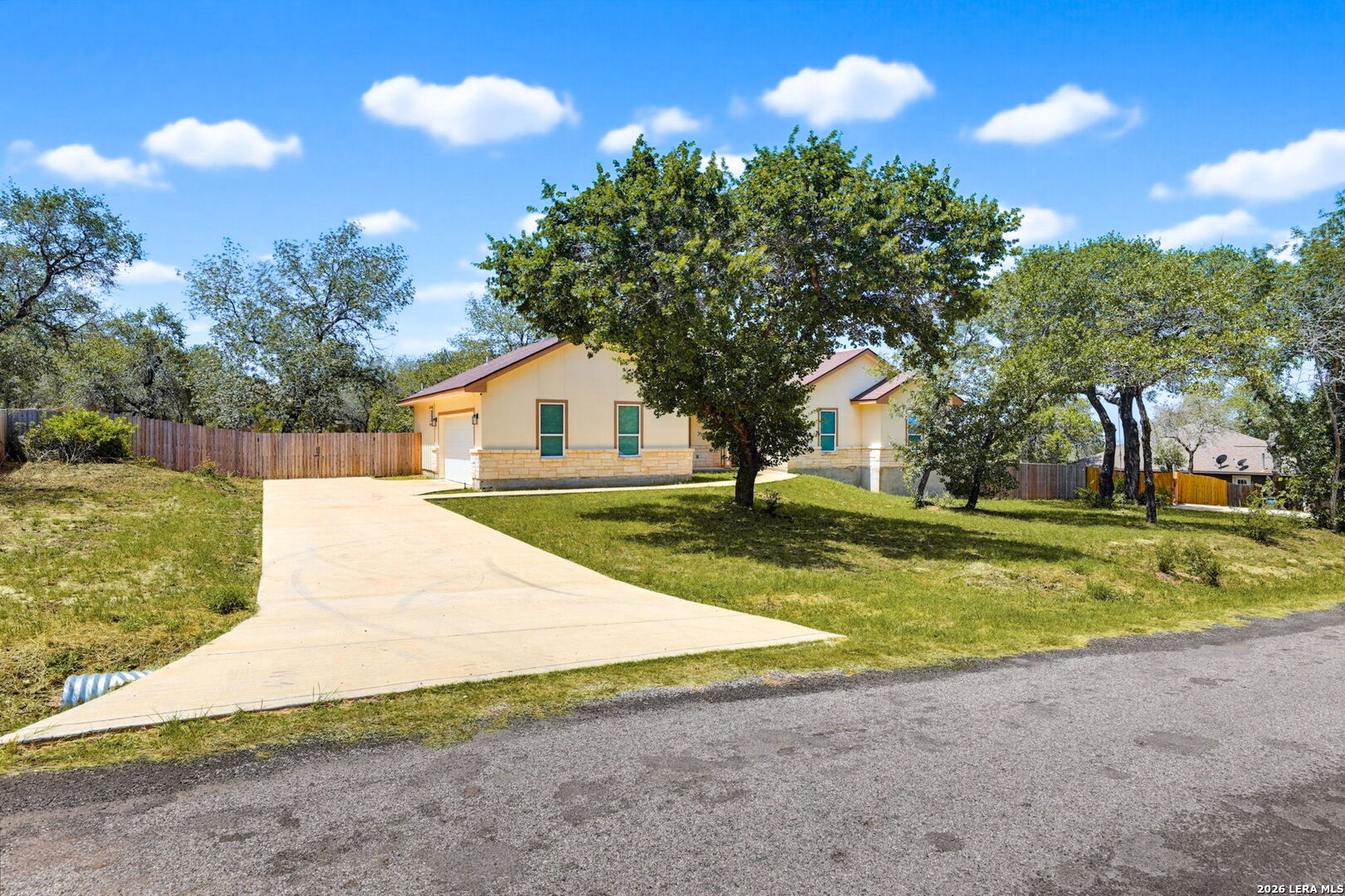 160 Log Cabin Way Poteet TX 78065