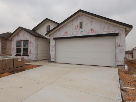 1033 Eagle Crossing Seguin TX 78155