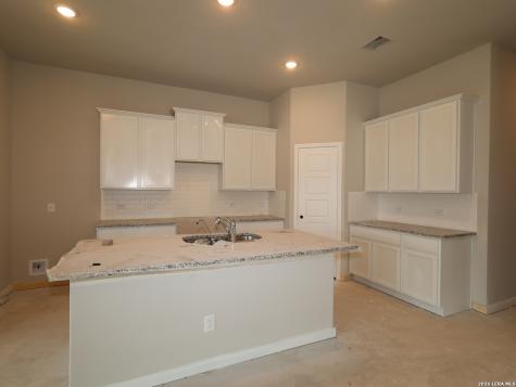1033 Eagle Crossing Seguin TX 78155