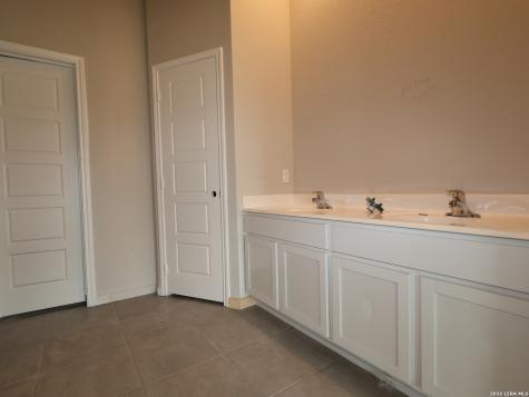 1033 Eagle Crossing Seguin TX 78155