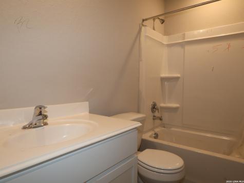 1033 Eagle Crossing Seguin TX 78155