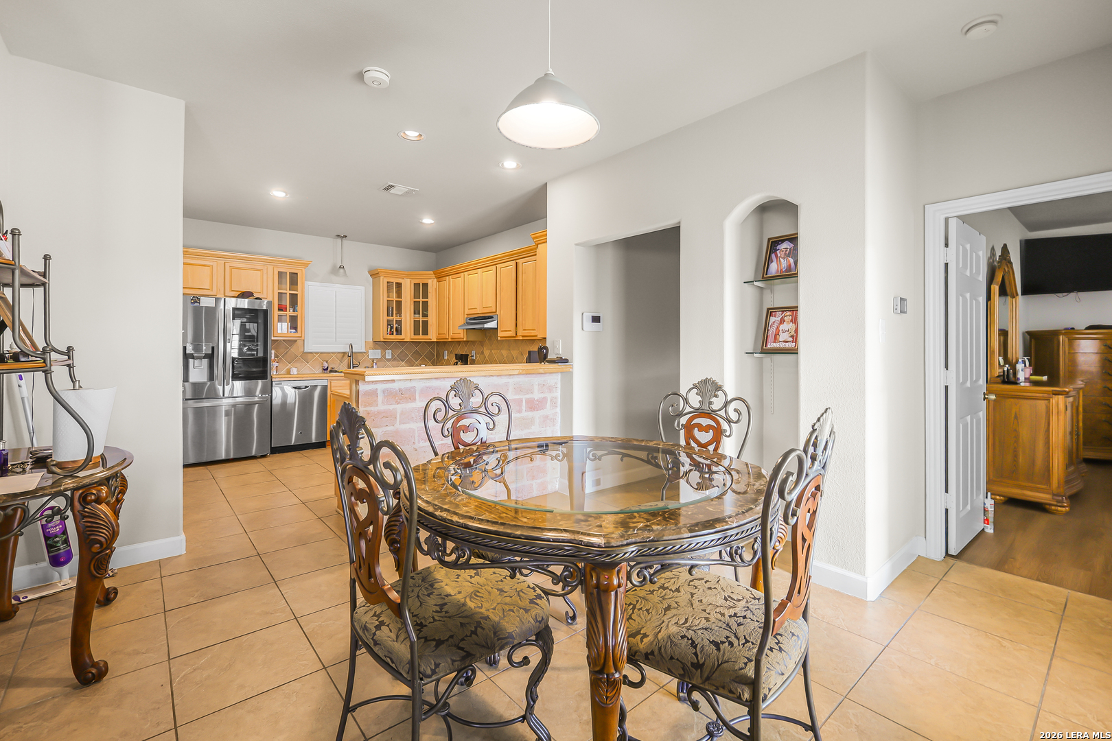 5903 Brook Falls Windcrest TX 78239