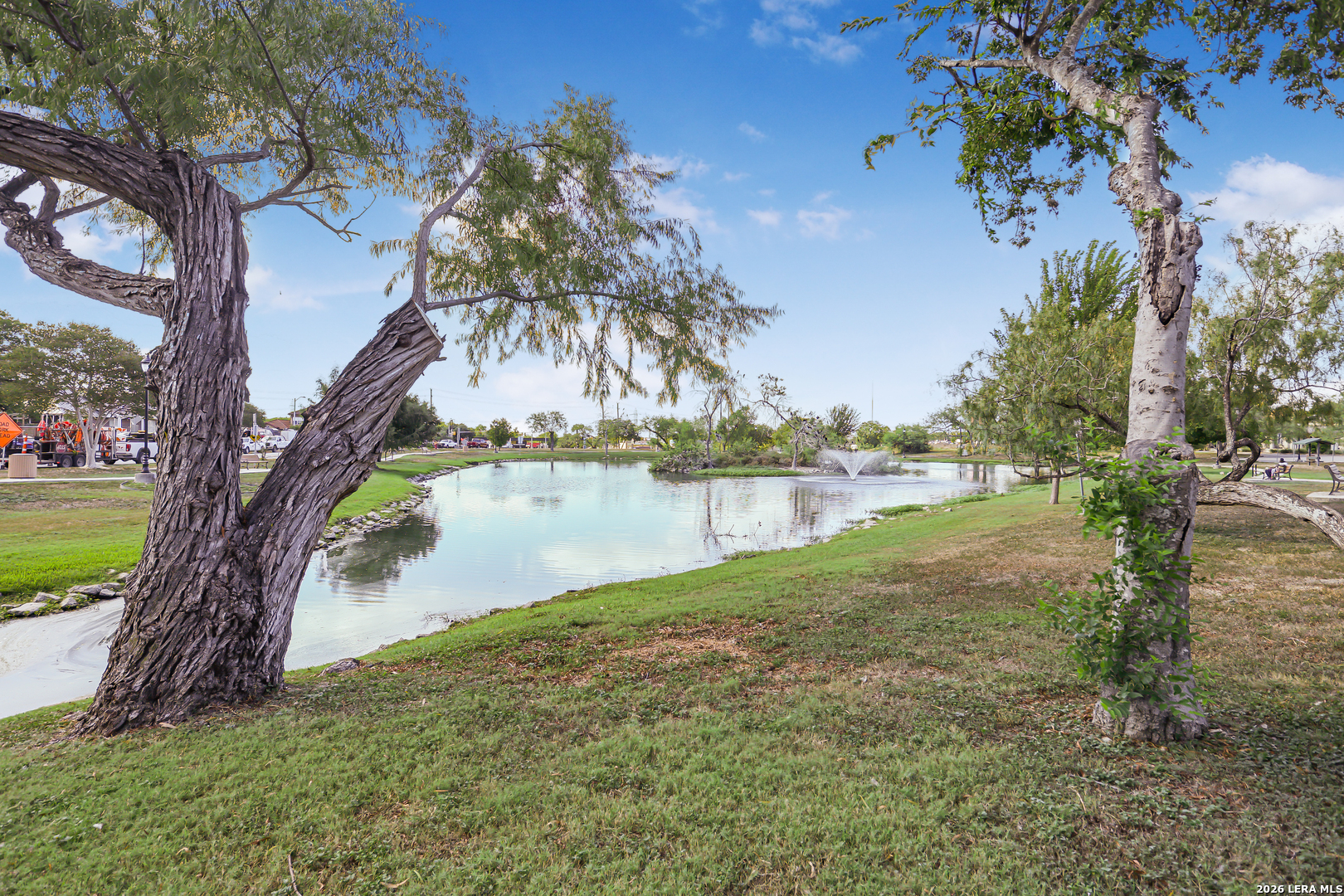 5903 Brook Falls Windcrest TX 78239