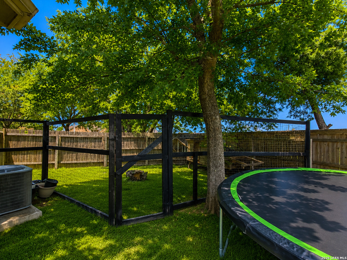 4706 Creekwood Schertz TX 78108