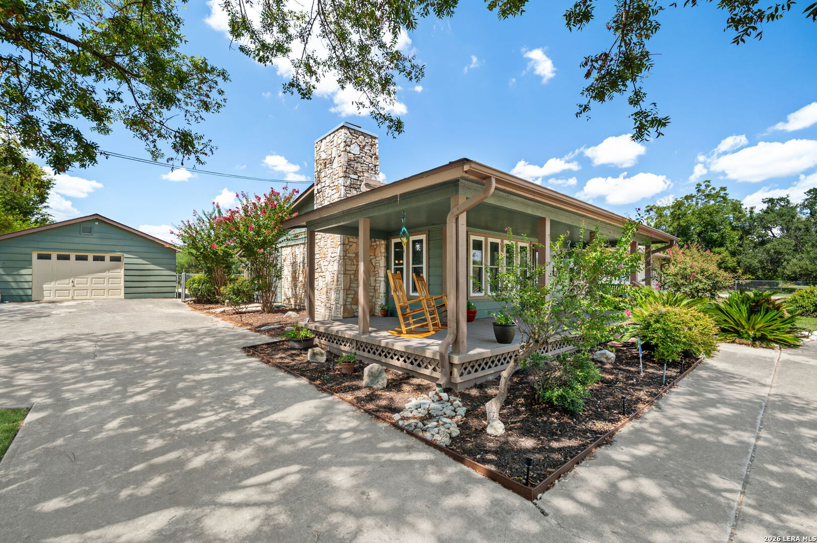 1033 E Live Oak Schertz TX 78154