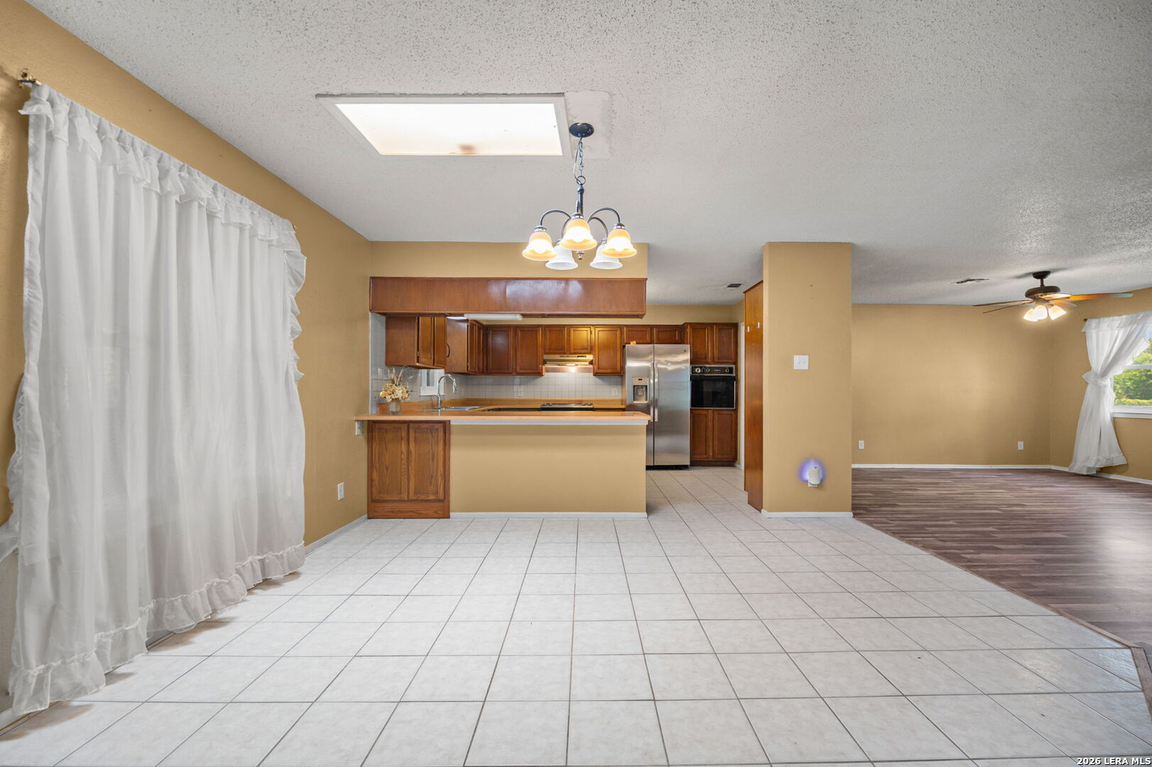 1033 E Live Oak Schertz TX 78154