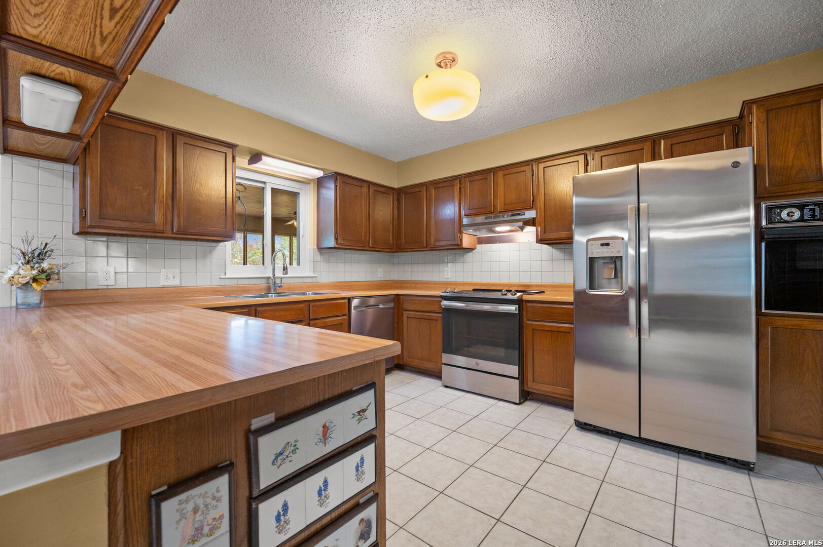 1033 E Live Oak Schertz TX 78154