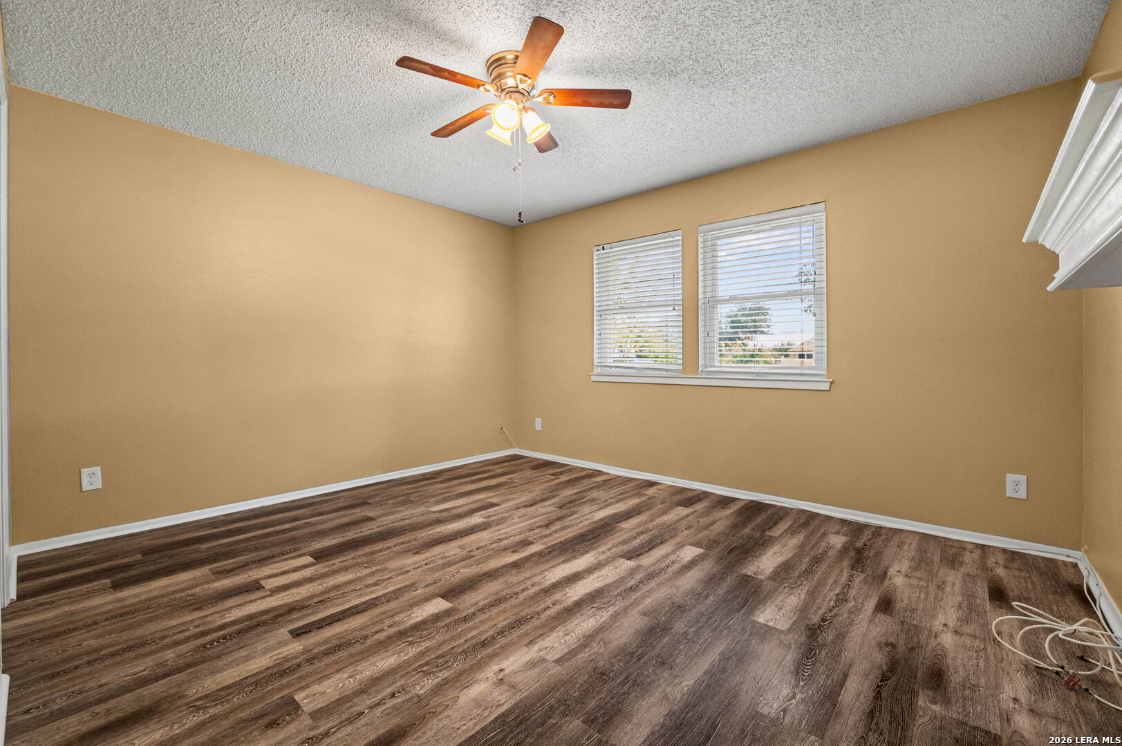 1033 E Live Oak Schertz TX 78154