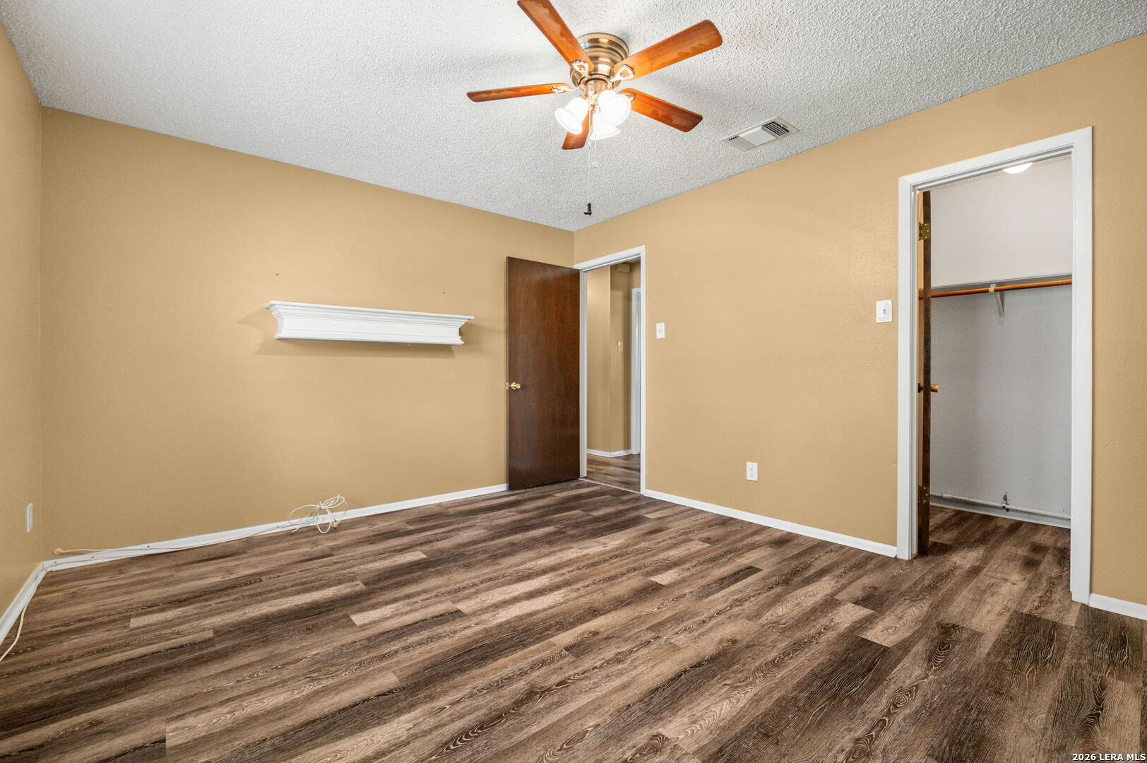 1033 E Live Oak Schertz TX 78154