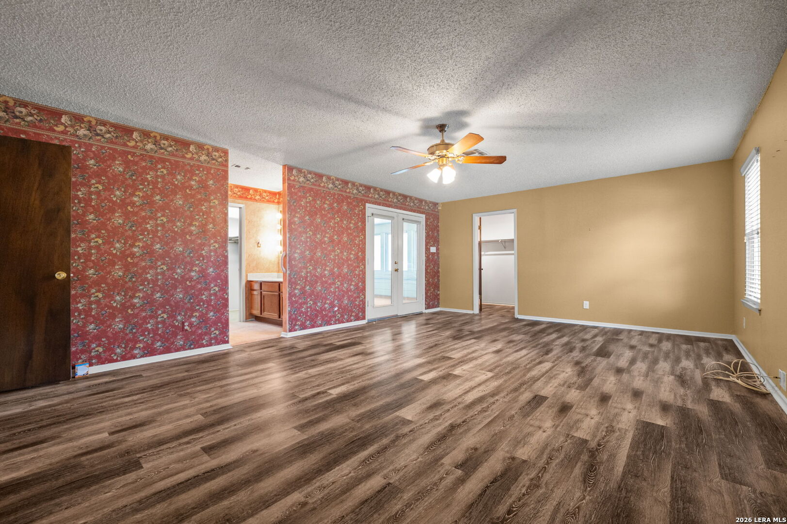 1033 E Live Oak Schertz TX 78154