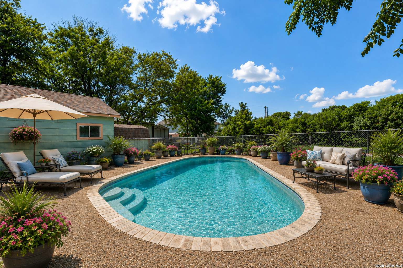 1033 E Live Oak Schertz TX 78154