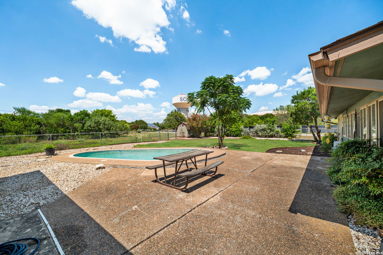 1033 E Live Oak Schertz TX 78154