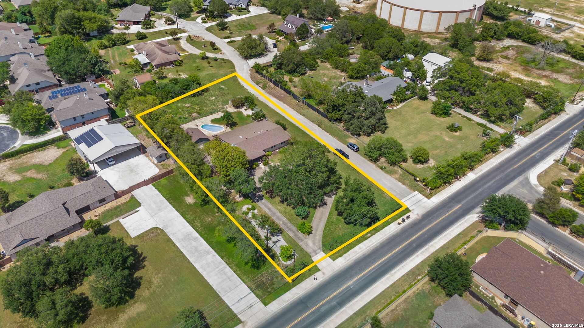 1033 E Live Oak Schertz TX 78154