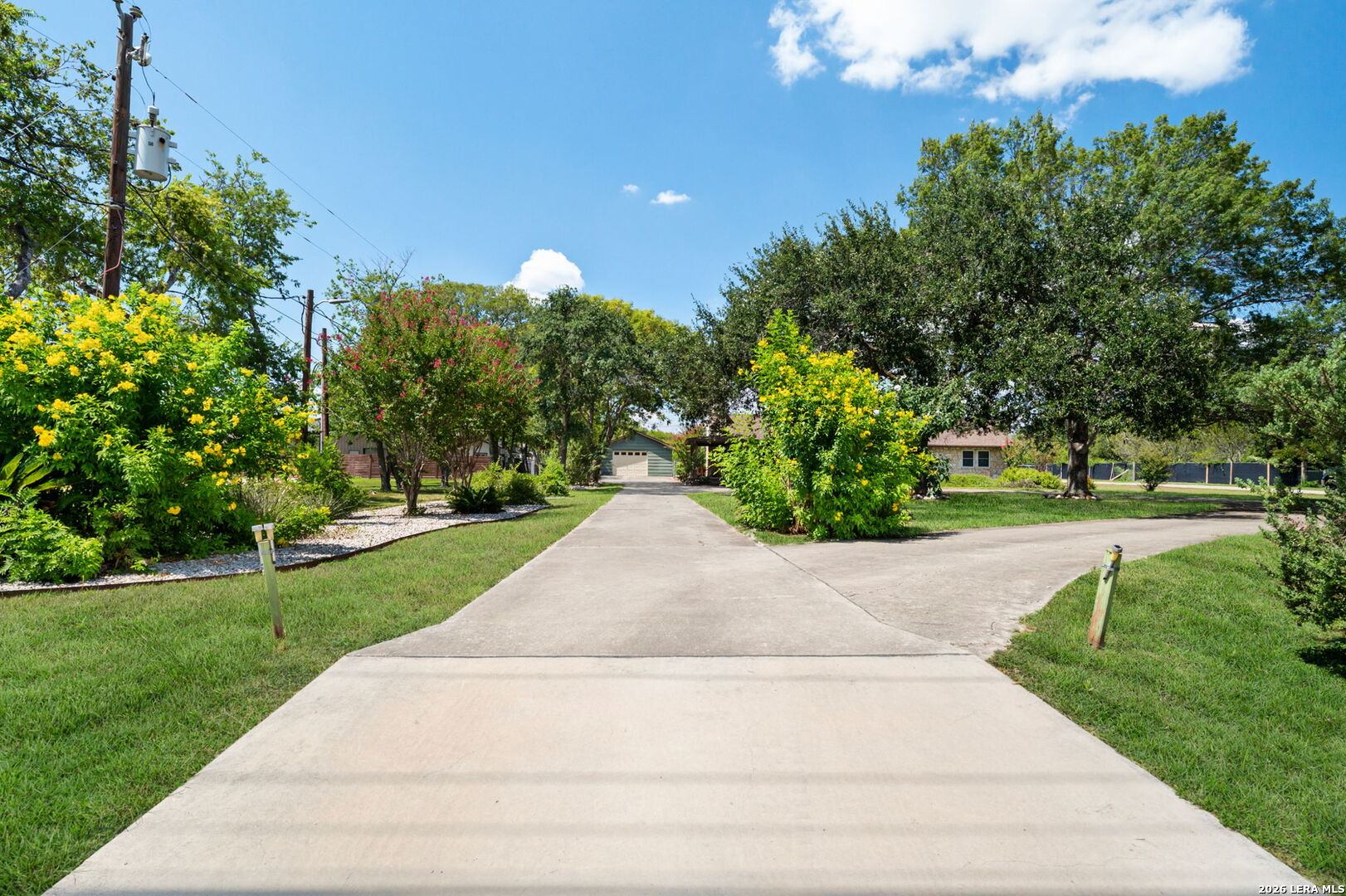 1033 E Live Oak Schertz TX 78154