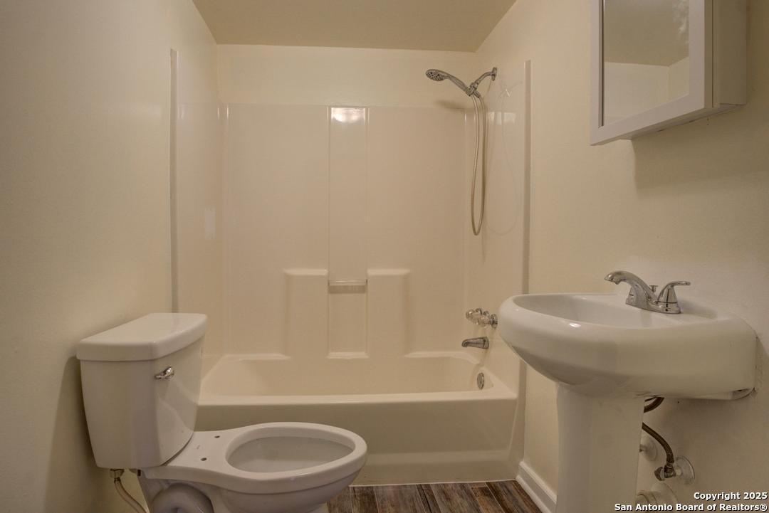 1176 Old Adams Pleasanton TX 78064