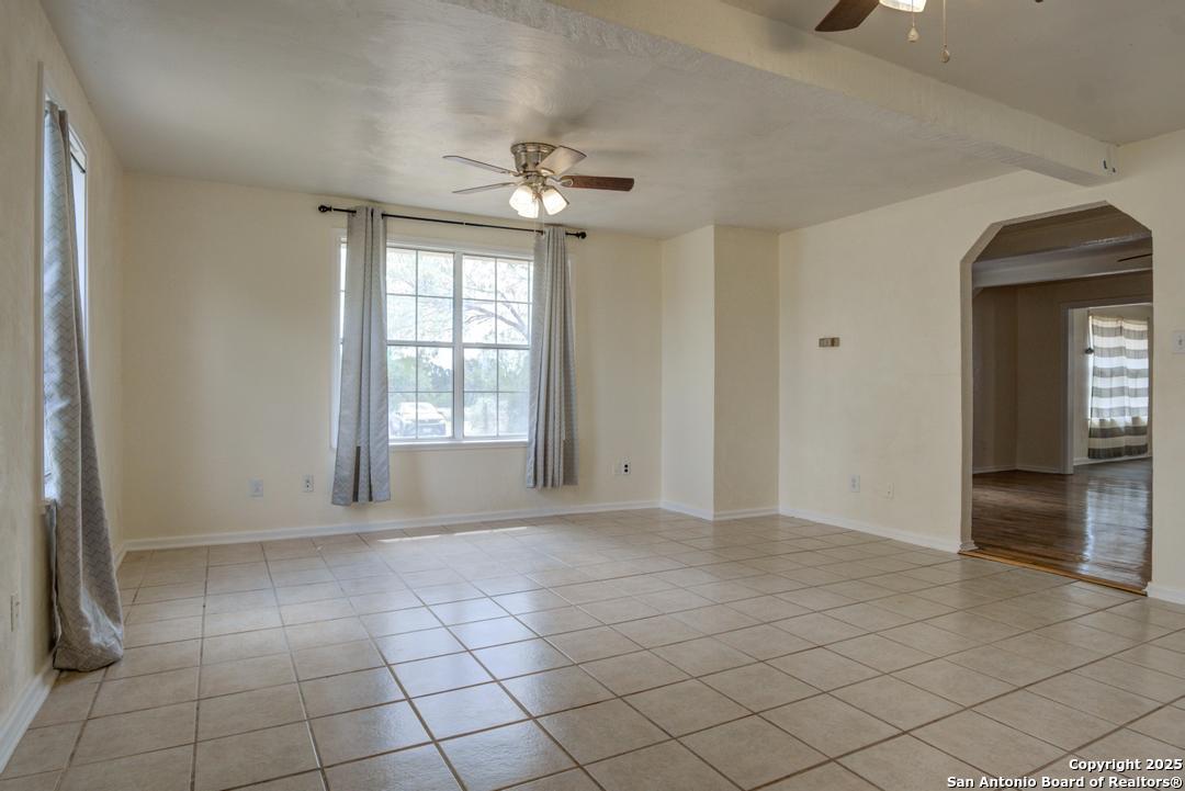 1176 Old Adams Pleasanton TX 78064