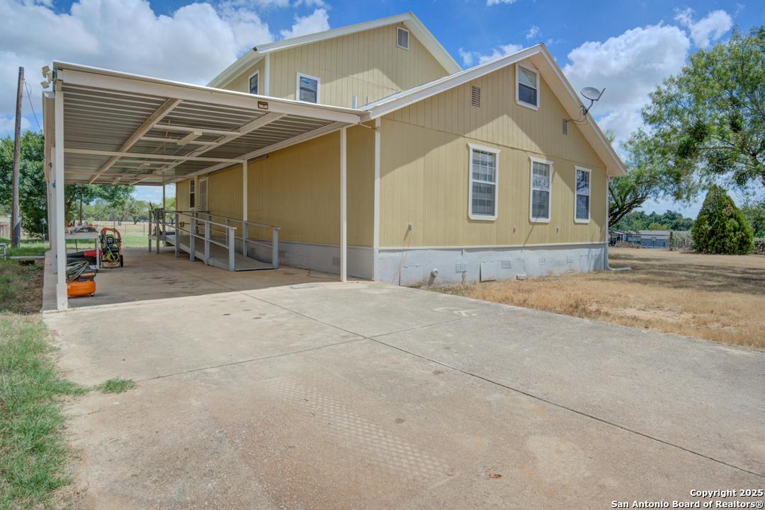 1176 Old Adams Pleasanton TX 78064