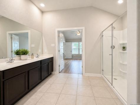 10747 Francisco Way Converse TX 78109