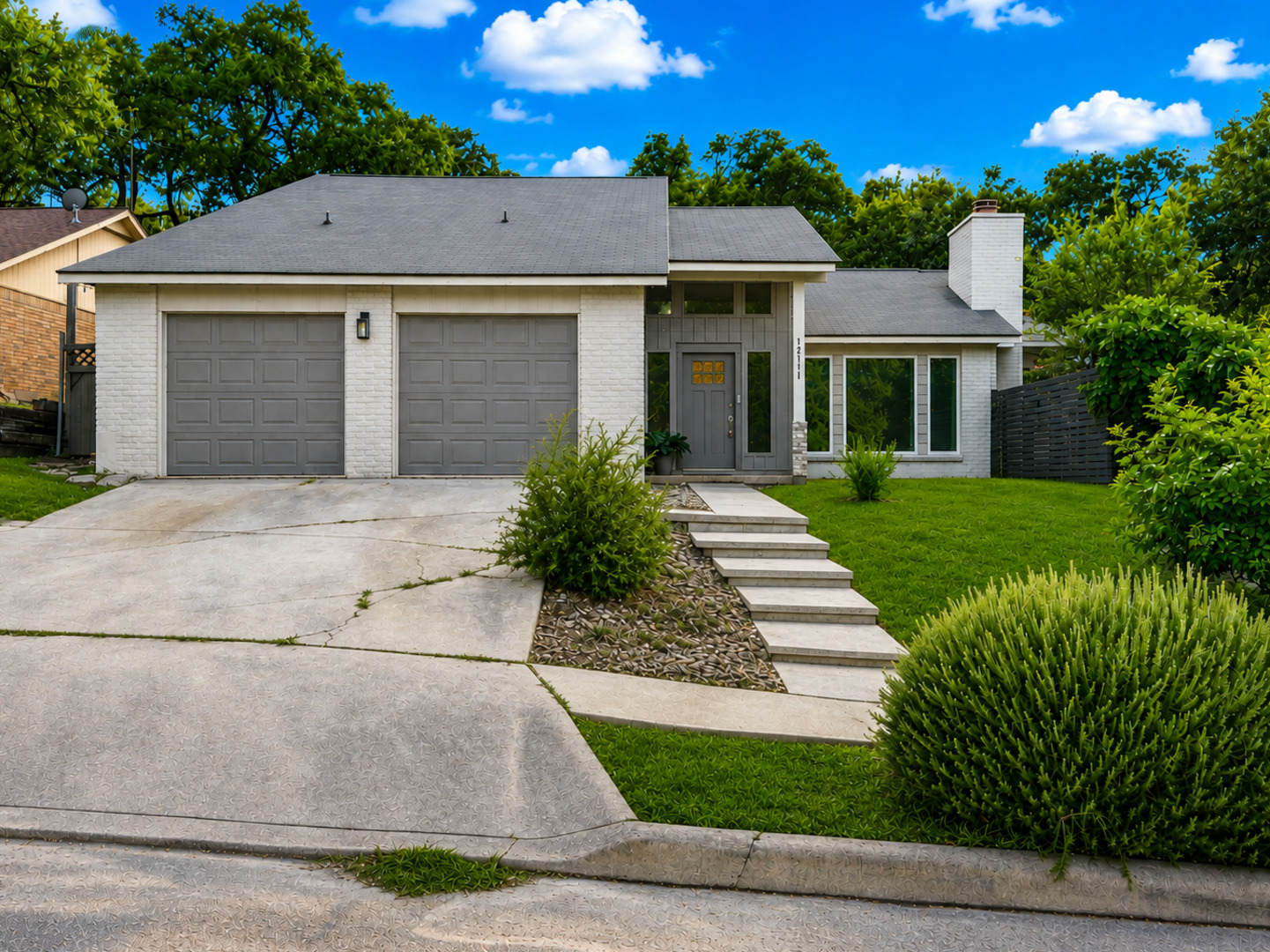 12111 Woodsrim Street Live Oak TX 78233