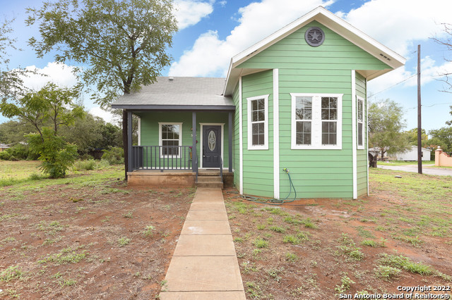 520 S Ash Street Pearsall TX 78061