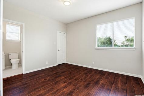 422 Pease Hollow San Antonio TX 78258