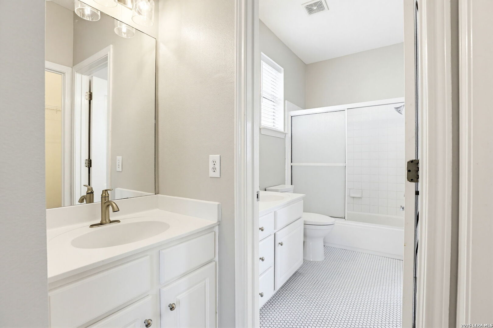 422 Pease Hollow San Antonio TX 78258