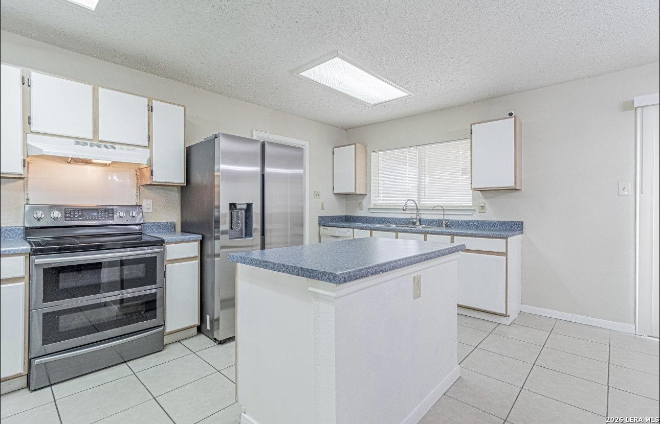 8050 Chestnut Cape Converse TX 78109