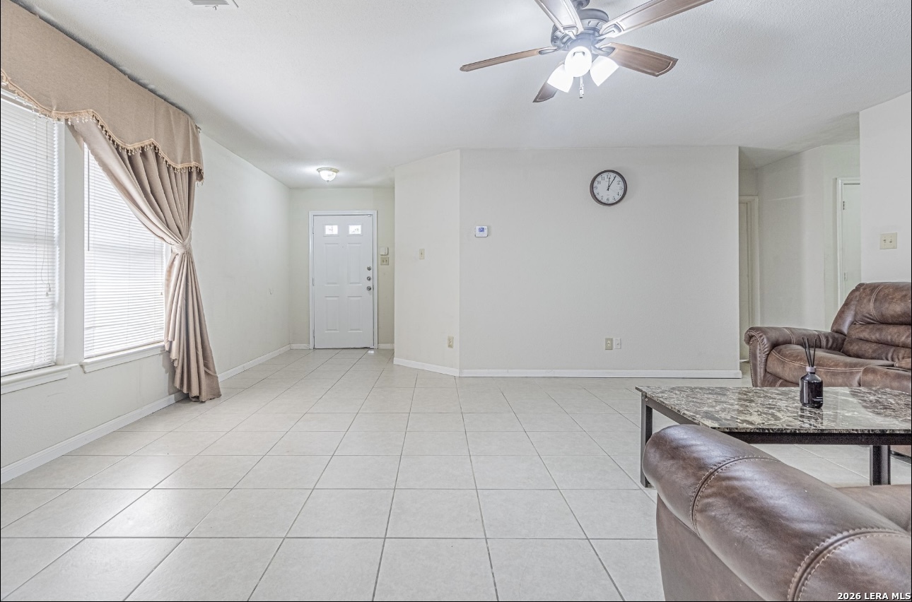 8050 Chestnut Cape Converse TX 78109