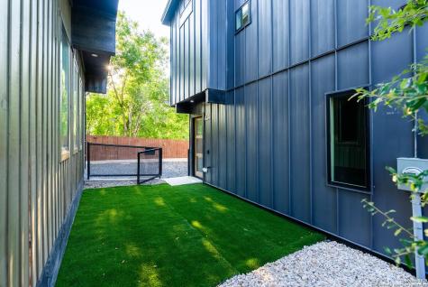 108 Vine Street San Antonio TX 78210
