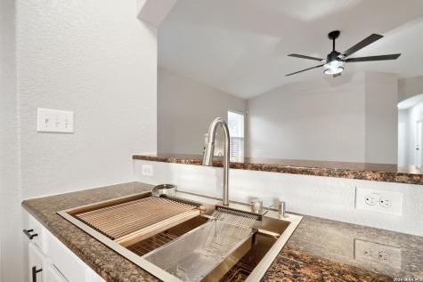 533 Tom Kemp Drive New Braunfels TX 78130