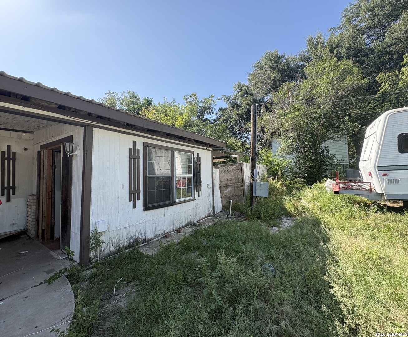 1320 Avenue B Hondo TX 78861