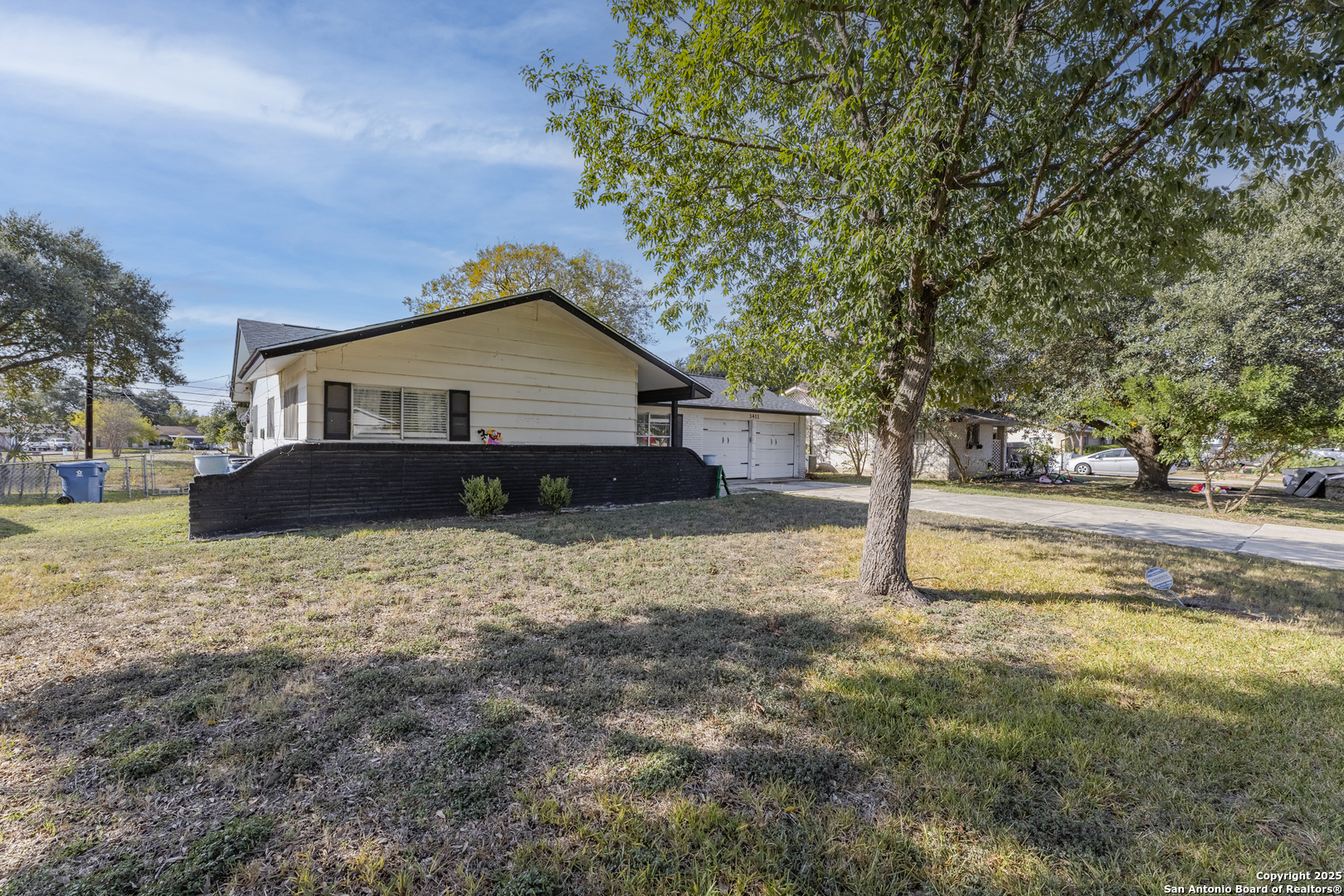 3411 Vinecrest Kirby TX 78219