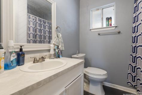3411 Vinecrest Kirby TX 78219
