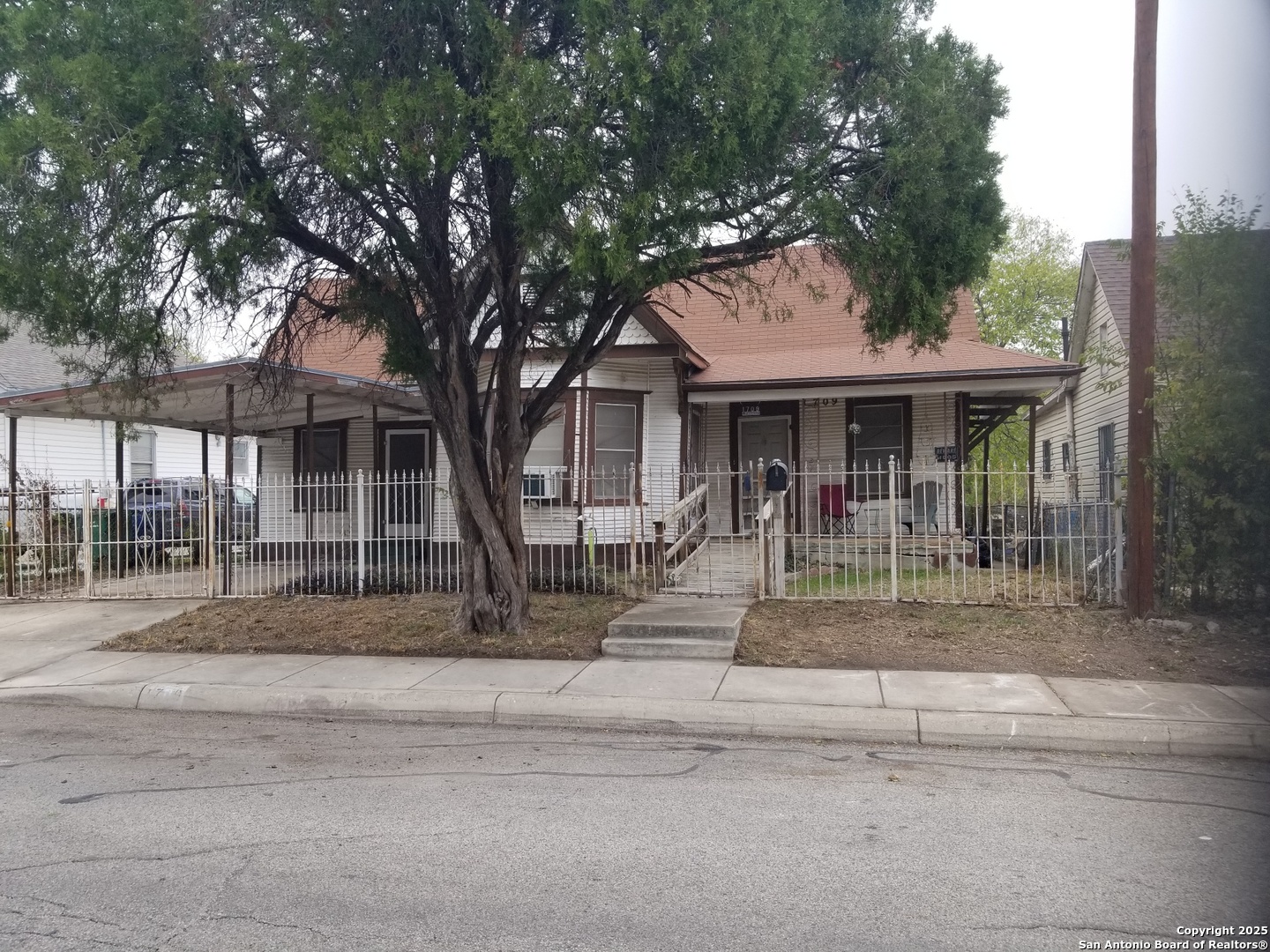 1709 Delgado San Antonio TX 78207