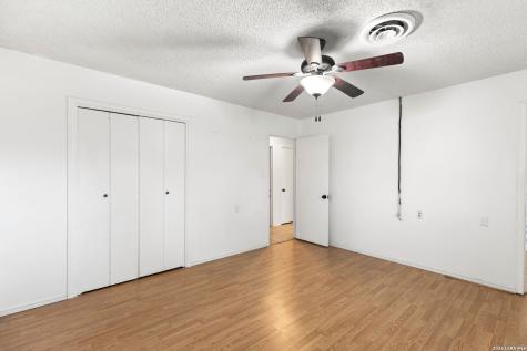 322 Lantana Lane Pleasanton TX 78064