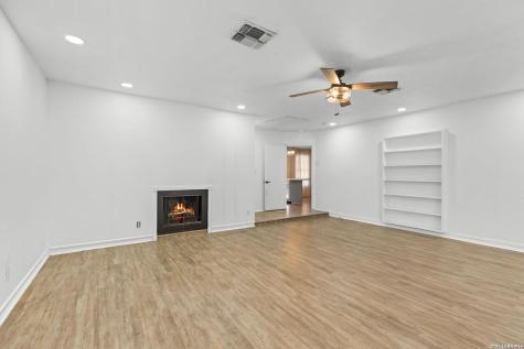 322 Lantana Lane Pleasanton TX 78064