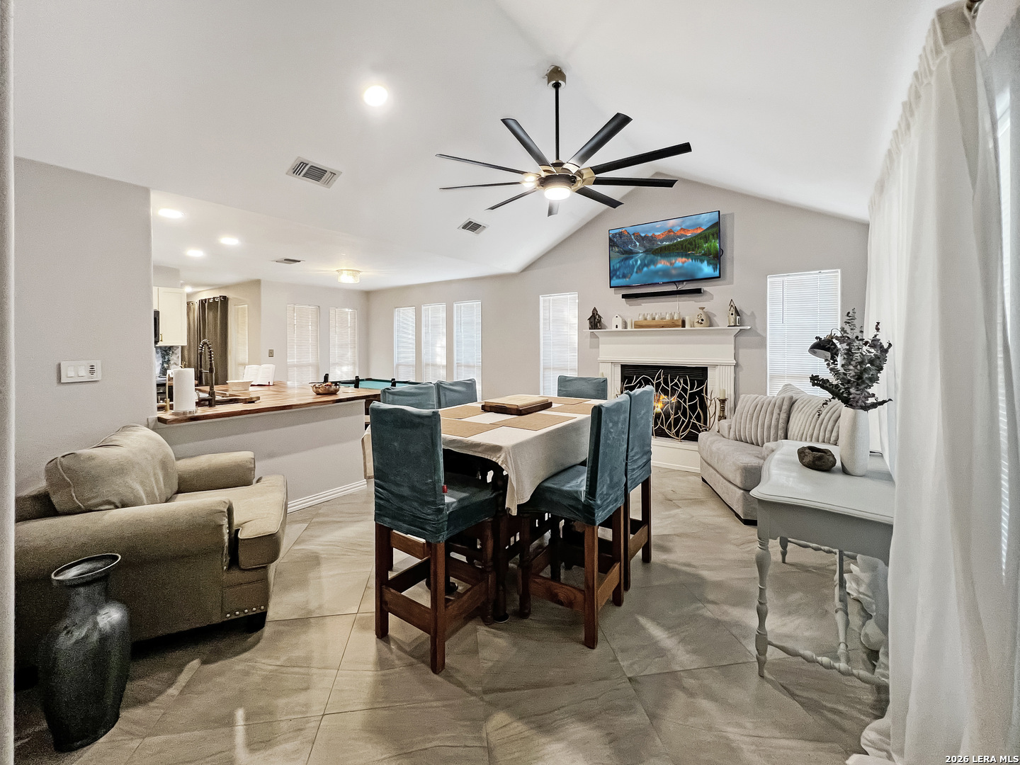 1103 Hidalgo Street Crystal City TX 78839