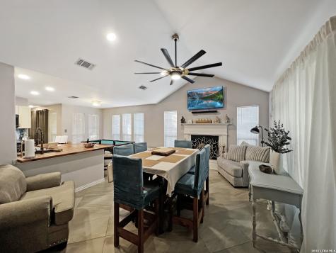 1103 Hidalgo Street Crystal City TX 78839