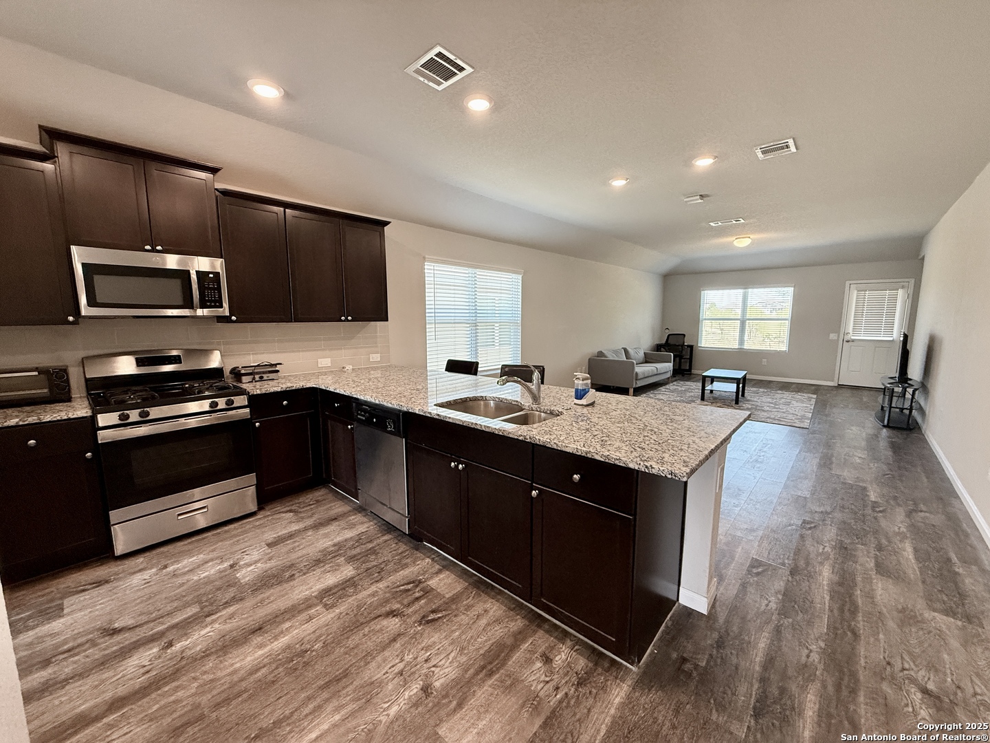 807 Blue Landing San Antonio TX 78221