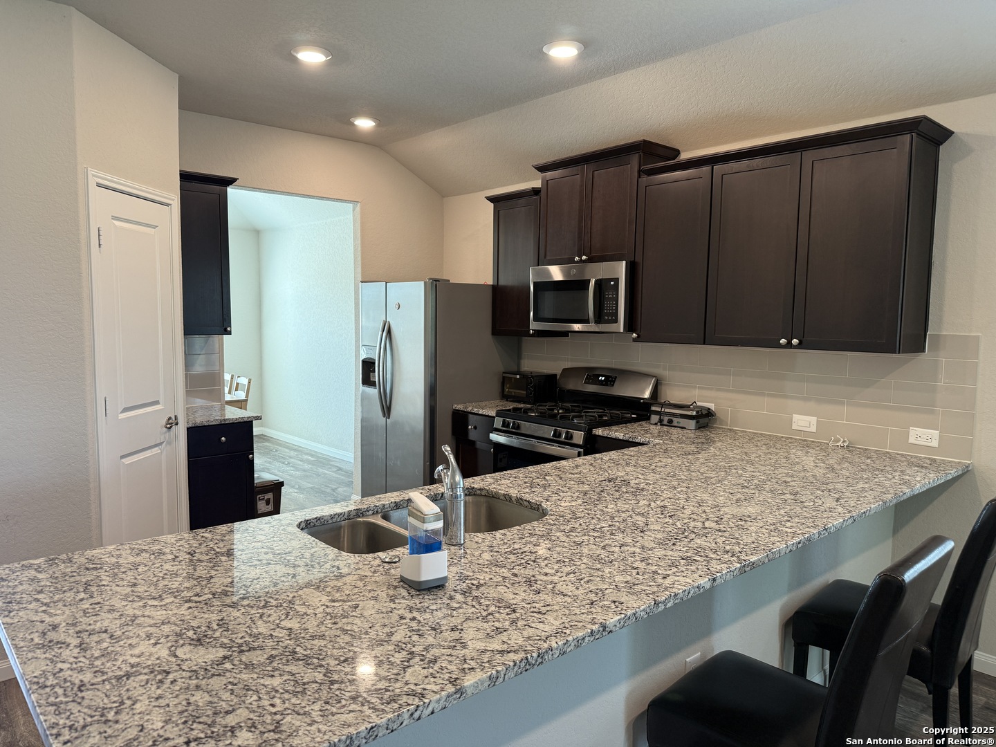 807 Blue Landing San Antonio TX 78221