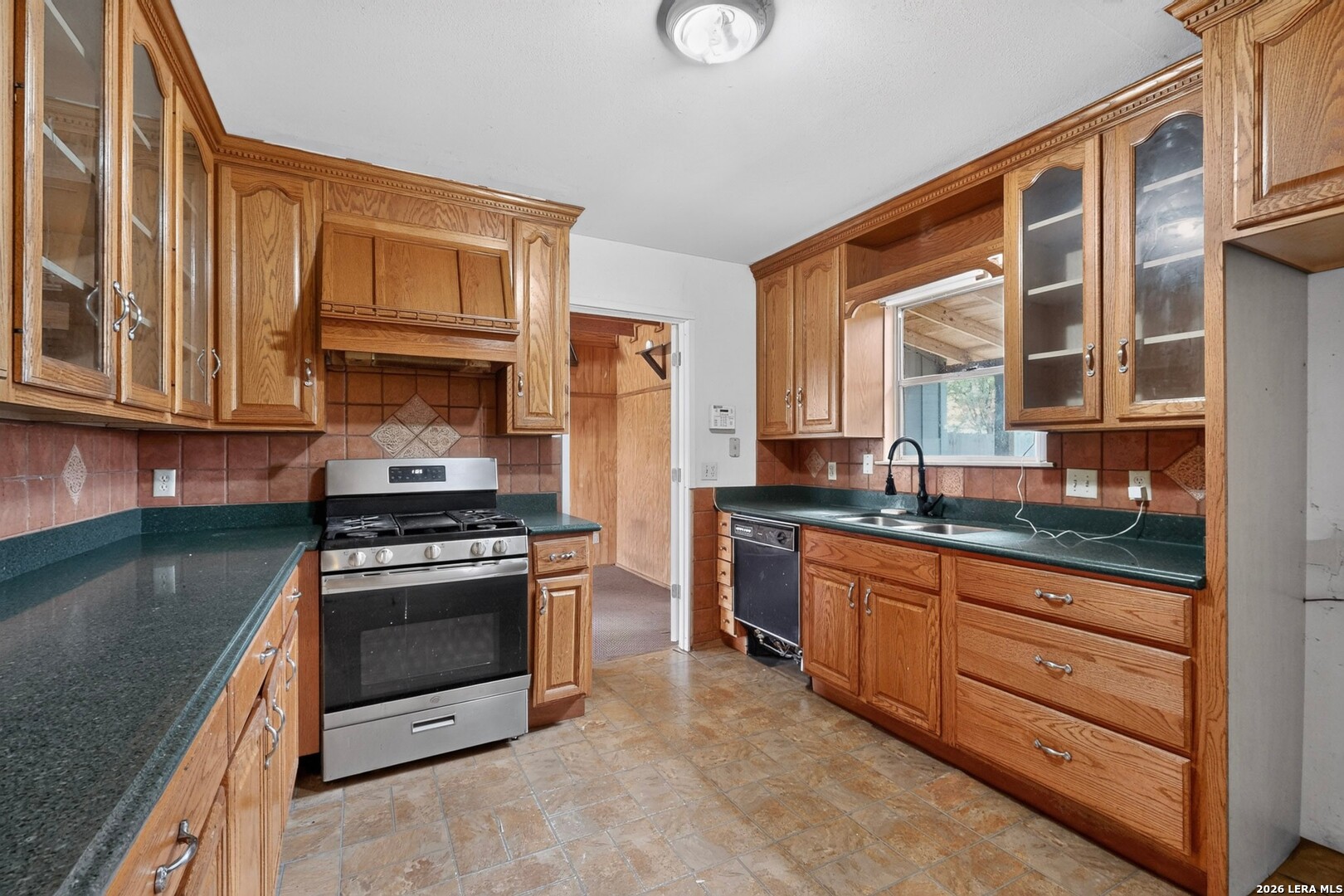 5215 Village Row San Antonio TX 78218