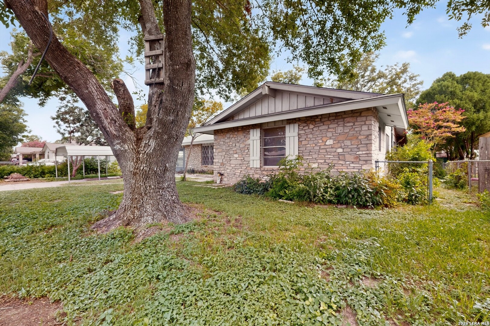 5215 Village Row San Antonio TX 78218