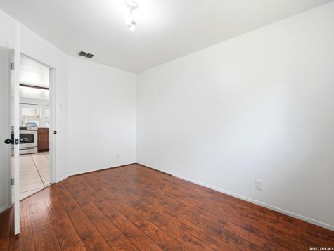 9410 Valley Bend San Antonio TX 78250