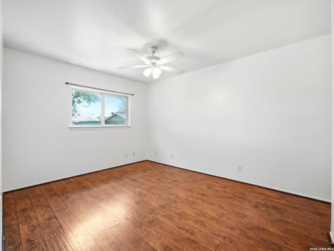 9410 Valley Bend San Antonio TX 78250