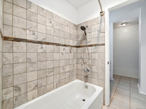 9410 Valley Bend San Antonio TX 78250
