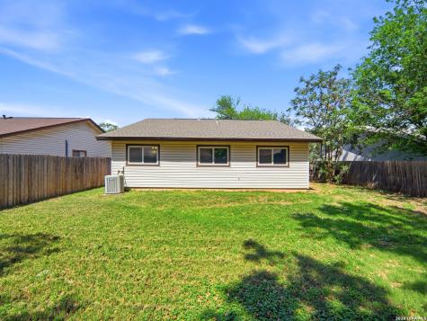 9410 Valley Bend San Antonio TX 78250
